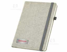 Caderno capa dura com porta esferográfica e folhas não pautadas cor marfim. Fornecido em embalagem de non-woven. Esferográfica não inclusa.