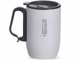 Caneca em aço inox parede dupla e   alça de mão plástica tipo mosquetão. Conserva temperatura por algumas horas. Possui tampa com vedação e base de apoio em EVA.