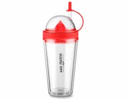 Copo plástico parede dupla com espremedor de frutas, com tampa e canudo em PS (poliestireno). Capacidade 500ml