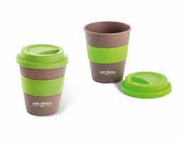 Copo de viagem fibra de bambu e PP com tampa e banda em silicone capacidade 390 ml