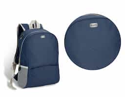 Mochila. 600D. Com saída para fone de ouvido. Interior forrado, com bolso. 2 bolsos laterais em rede. Parte posterior e alças almofadadas 270 x 400 x 140 mm