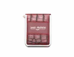  Kit manicure 9 peças em estojo de couro sintético texturizado, contém: 2 cortadores de unha, cortador de cutícula, tesoura, lixa, pinça, removedor de cutícula, espátula e empurrador de cutícula.																										