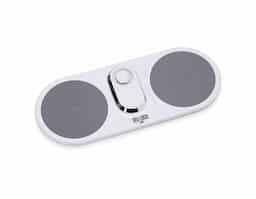 Base de carregamento por indução dual para celulares e Iwatch. Com "almofadas" de indução para o carregamento de celulares simultaneamente, a base contém na área central uma área indutiva para o carregamento de Iwatch com luzes leds indicativas de funcionamento. Para maior estabilidade em superfícies, a base possui borrachas antideslizantes na área inferior. Acompanha cabo USB Tipo-C.