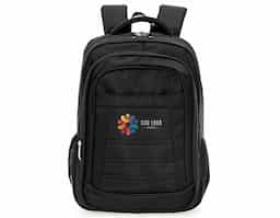 Mochila confeccionada em poliéster de alta qualidade com compartimento principal com bolso para notebook 15.6 polegadas, compartimento mediano com bolso para documentos e canetas, compartimento frontal com bolso de velcro e bolsos laterais em malha. Contém zíperes prata, alças para costas ajustáveis com regulagem peitoral e parte traseira com revestimento anti-transpirante, possui duas alças de mãos em nylon, sendo uma delas com revestimento interno. 50x36x23