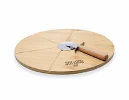 Kit pizzas, contendo
Tábua para pizza
Cortador
Obs.:Os componentes de madeira e bambu poderão apresentar tonalidades diferente