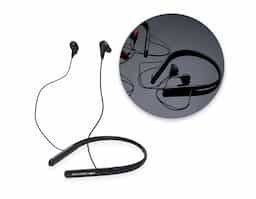 Fone de ouvido bluetooth com haste para pescoço. Possui microfone para atendimento de chamadas telefônicas, botões liga/desliga, + e – na haste, acompanha USB.