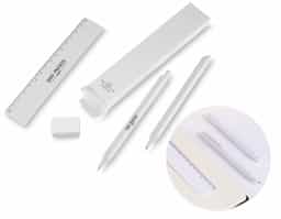Kit escritório prático e funcional, composto por caneta retrátil, lapiseira retrátil, régua de 15 cm e borracha. Produzido em material antibacteriano, oferece mais segurança no uso diário. Uma excelente opção de brinde corporativo, ideal para ambientes de estudo e trabalho, unindo utilidade e cuidado com a higiene.
