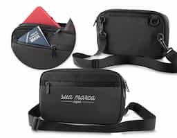 Pochete, estilo mini bolsa, com alça regulável e destacável, com três pontos de fixação da alça permite ser usada como pochete ou bolsa, bolso externo frontal, dois compartimento principais e bolso na parte de trás. Material: Poliéster 600D e PVC