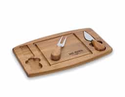 kit queijo 3 peças, contém: tábua de madeira com canaleta, faca com ponta, e garfo. Tábua com imã para encaixe e fixação dos utensílios.