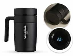 Caneca Térmica inox 500ml com infusor, e display LED com termômetro digital na tampa para indicar a temperatura do líquido.