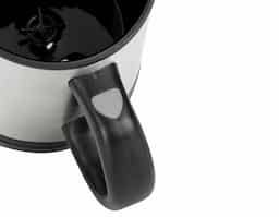 Caneca mixer 400ml em inox, possui detalhes preto em plástico resistente (inclusive a parte interna).Tampa rosqueável com uma abertura para poder ingerir o líquido, parte inferior está o compartimento onde é colocado as pilhas 2 AAA (não acompanha), basta rosquear. Para funcionamento basta apertar o botão "STIR" no cabo da caneca e a válvula interna irá começar a girar.