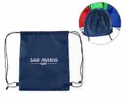Mochila saco multifuncional em poliéster impermeável, leve e resistente. Possui cordões de nylon que funcionam como alças e sistema de fechamento prático, garantindo segurança e conforto no uso. Ideal como brinde corporativo moderno e versátil, combina funcionalidade, durabilidade e amplo espaço para personalização.