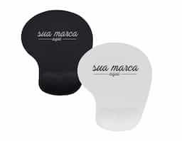 Mouse Pad ergonômico de neoprene com apoio para o punho de silicone. Parte inferior revestida com silicone antiderrapante.
