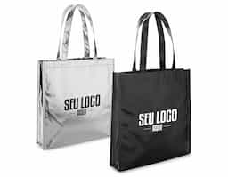 Sacola em non-woven laminado (90 g/m²) com alças de 50 cm e com laminação brilhante. 340 x 350 mm