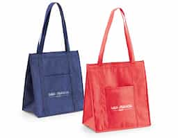 Sacola térmica em non-woven (80 g/m²) com fechamento em velcro e bolso frontal. Capacidade até 10 litros. 320 x 350 x 170 mm