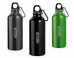 Squeeze em alumínio com mosquetão e capacidade até 500 ml.