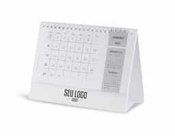 Calendário de mesa 2023 em papel couche brilho 150g, base em papel triplex 300g.