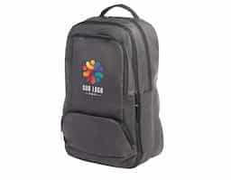 Mochila para notebook em tecido poliéster 600D na cor grafite.
Parte externa: 1 Compartimento, 2 Bolsos frontais com zíper, 2 Bolsos laterais, engate para mala de viagem, zíper para expansão do espaço interno, alça de mão e alça de ombro acolchoada
Parte interna: Compartimento acolchoado para notebook de até 15 e espaço para porta caneta e acessórios.