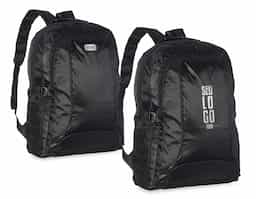  Mochila de nylon 42 litros com dois compartimentos e bolsos laterais em malha. Possui fivelas laterais para regulagem de tamanho e duas alças de mãos, sendo uma delas reforçada com pegador plástico.