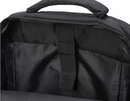 Mochila de nylon 20 litros com três compartimentos, sendo o principal com bolso para notebook 15,6. Com bolsos laterais e faixa frontal refletiva, a mochila possui adaptador USB externo, alça para encaixe em malas de viagem, duas alças de mãos e alças para as costas com revestimento espumado. 