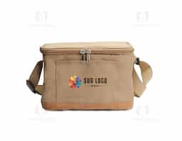 Bolsa térmica em poliéster e detalhes na parte inferior em cortiça. Alça para regulagem e parte interna soldada.