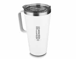 Caneca térmica em aço inox com parede dupla isolada à vácuo, tampa plástica e anel em silicone para vedação, alça lateral. Capacidade 530ml. 