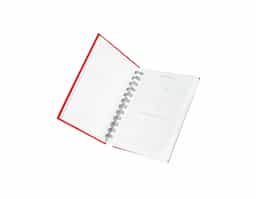 Agenda 2026 com capa emborrachada e encadernação em Wire-O metálico. Conta com páginas dedicadas para dados pessoais, calendários de 2025 a 2027, orçamento pessoal, planejamento mensal, espaço para anotações diárias e lista de contatos e aniversários.