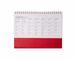 Calendário de mesa 2026 em papel couche 115g, base em percalux. Medidas dele montado 15,4x7,1x21,1cm