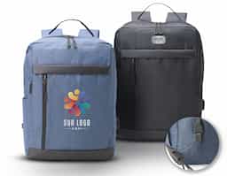 Mochila de nylon 21 litros com detalhe em couro sintético, três compartimentos, sendo o principal com bolso para notebook 156. Com divisórias internas para acessórios, a mochila possui bolso lateral e suporte externo usb.