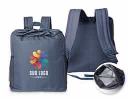 Mochila saco térmica de nylon, com capacidade de 14 litros com compartimento de saco antivazamento, bolso frontal e bolsos de tela nas laterais.