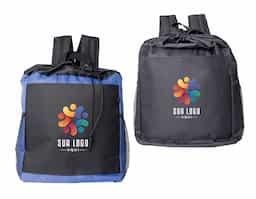 Mochila saco térmica de nylon, com capacidade de 14 litros com compartimento de saco antivazamento, bolso frontal e bolsos de tela nas laterais.