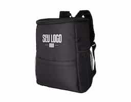 Mochila térmica 10L confeccionada em nylon, possui três compartimentos, sendo o principal térmico com saco antivazamento, um exclusivo com proteção antifurto e bolsos laterais telados.