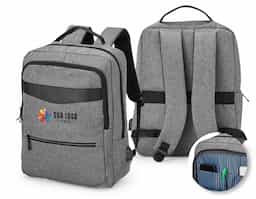 Mochila de nylon 22 Litros com detalhes em couro sintético e três compartimentos, sendo o principal com bolso para notebook 15,6. Mochila possui bolso lateral e suporte externo usb.