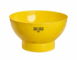 A petisqueira plástica é uma solução versátil para servir petiscos de maneira prática e organizada. Fabricada em material resistente e fácil de limpar, proporciona conveniência para qualquer ocasião. Ideal para servir uma variedade de petiscos de forma simples e funcional.