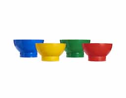 A petisqueira plástica é uma solução versátil para servir petiscos de maneira prática e organizada. Fabricada em material resistente e fácil de limpar, proporciona conveniência para qualquer ocasião. Ideal para servir uma variedade de petiscos de forma simples e funcional.