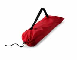Cooler com capacidade de 62 litros, ideal para eventos ao ar livre e momentos de lazer. Confeccionado em poliéster, possui revestimento térmico em PEVA atóxico e soldado, que auxilia na conservação da temperatura e evita vazamentos. Conta com tampa superior de acesso rápido, permitindo retirar bebidas sem abrir todo o compartimento. Possui pedestal metálico que proporciona sustentação firme e manuseio prático. Acompanha estojo em poliéster para armazenamento e transporte, tornando o produto funcional e adequado para diferentes ocasiões.
