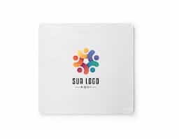 Mouse pad para sublimação, fabricado com base em borracha de 2 mm de espessura e dimensões de 230 x 220 mm. Ideal para personalização com imagens e designs variados, proporciona superfície estável e aderente para o uso diário.
