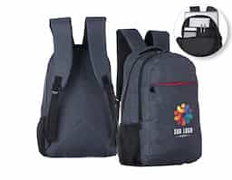 Mochila confeccionada em poliéster com compartimento para notebook até 15,6 polegadas. Contém compartimento grande, compartimento mediano com divisórias e bolso telado, compartimento frontal e bolsos laterais em malha. Alça de mão com revestimento espumado, alças para as costas ajustáveis e com revestimento espumado.