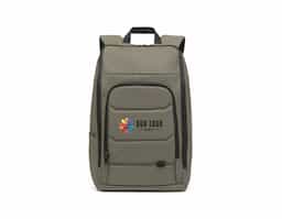 Mochila para notebook em 600D, poliéster reciclado (100% rPET), de alta densidade, com revestimento resistente à água e forro em 210D poliéster reciclado (100% rPET). Possui um compartimento principal com diversos bolsos e 2 divisórias almofadadas para notebook até 16" e tablet até 10.1". Bolso frontal com zíper com divisórias interiores. Bolso lateral ideal para transportar a sua squeeze. A parte posterior tem um acolchoamento extra e incorpora uma alça para trolley em caso de necessidade. Faixa refletora na parte da frente da mochila. Capacidade até 19 L. 300 x 460 x 160 mm
