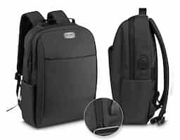 Mochila Pasta produzida em tecido de poliéster e PU, alça de ombro acolchoada, bolsos frontais com zíper,dois compartimentos laterais, aceita notebooks de até 15,6”. Alça de ombro ajustável, porta USB na lateral da mochila, compartimento com zíper na alça de ombro para pequenos objetos.