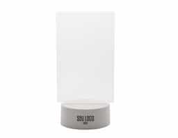 Luminária de mesa com luz Led, tela acrílica e base plástica. Acompanha caneta plástica com apagador integrado, tela 3D acrílica, base Led luminosa com cabo USB e espaço para 3 pilhas AA 1.5V .