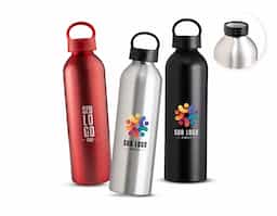 Garrafa de alumínio com capacidade de 630ml. Conta com uma tampa plástica rosqueável e alça integrada, facilitando o transporte. Ideal para uso diário e atividades ao ar livre.