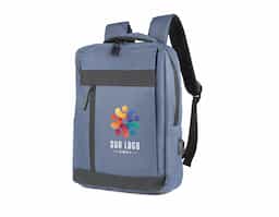 Mochila para notebook em poliéster, com alças de mão e de ombro acolchoadas. Possui dois bolsos frontais com zíper e um conector USB lateral. Internamente, conta com compartimento dedicado para notebooks de até 15,6".