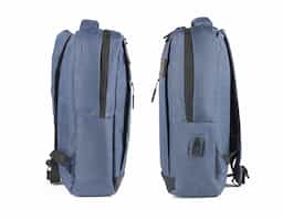 Mochila para notebook em poliéster, com alças de mão e de ombro acolchoadas. Possui dois bolsos frontais com zíper e um conector USB lateral. Internamente, conta com compartimento dedicado para notebooks de até 15,6".