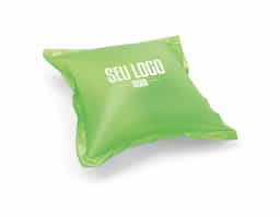 Sacola almofada inflável confeccionada em PVC opaco, ideal para proteger itens durante o transporte. Com dimensões de 300 x 320 mm quando vazia, oferece leveza e resistência. Seu design inflável proporciona acolchoamento extra, garantindo que os produtos cheguem ao destino em segurança. Prática e funcional, é uma excelente opção para embalagem de mercadorias.