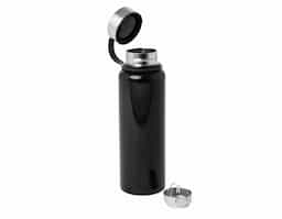 Garrafa térmica com infusor de bebidas, feita em inox 304 com capacidade de 1 litro. Contém base antiderrapante e alça de silicone acoplada na tampa.