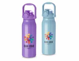 Garrafa Térmica feita em Inox 304, capacidade de 1,6L. Possui tampa rosqueável com trava de segurança e botão de acionamento para abrir a tampa protetora do bocal. Acompanha canudo e dois bicos, sendo um de silicone e outro de plástico.