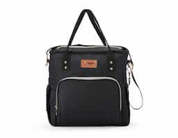 Que tal uma bolsa térmica eficiente para passeios, faculdade ou trabalho? Nossa bolsa térmica de 17 Litros é a escolha perfeita! Feita com tecido Oxford, ela possui dois compartimentos, incluindo um frontal, além de bolsos laterais com elástico para manter tudo organizado. O compartimento principal possui revestimento térmico soldado antivazamento, garantindo a temperatura ideal dos alimentos e bebidas, sem risco de vazamentos de líquidos. É uma bolsa térmica versátil e prática, vem com alça de mão, transversal regulável e etiqueta em couro sintético pronta para personalização.