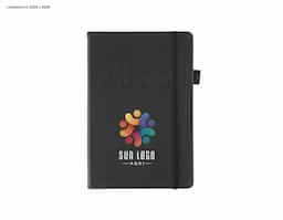 Agenda 2026 com capa dura em poliuretano (PU), marcador de páginas em cetim, porta-canetas e elástico para fechamento. Possui páginas dedicadas a dados pessoais, calendários de 2026 a 2028, lista de contatos e tabelas de pesos e medidas.