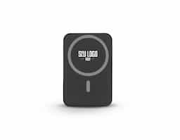 Bateria portátil feita com ABS 100% reciclado, possui capacidade de 5.000 mAh, oferecendo uma vida útil superior a 300 ciclos. Com carregamento rápido de 15W, ela é compatível com dispositivos que suportam carregamento sem fio. Inclui grip magnético para smartphones sem magnetismo e cabo USB-C. 
